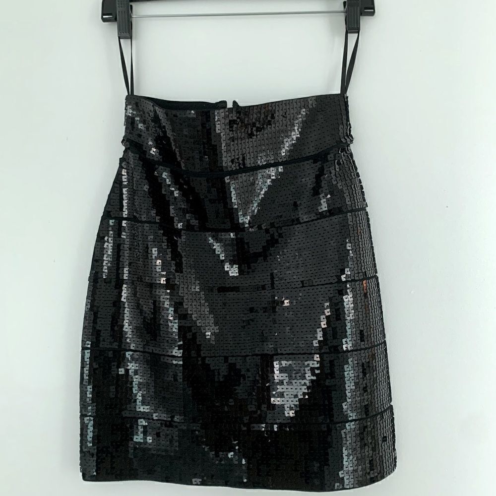 🖤 SEQUINED SQUARES BANDAGE SKIRT